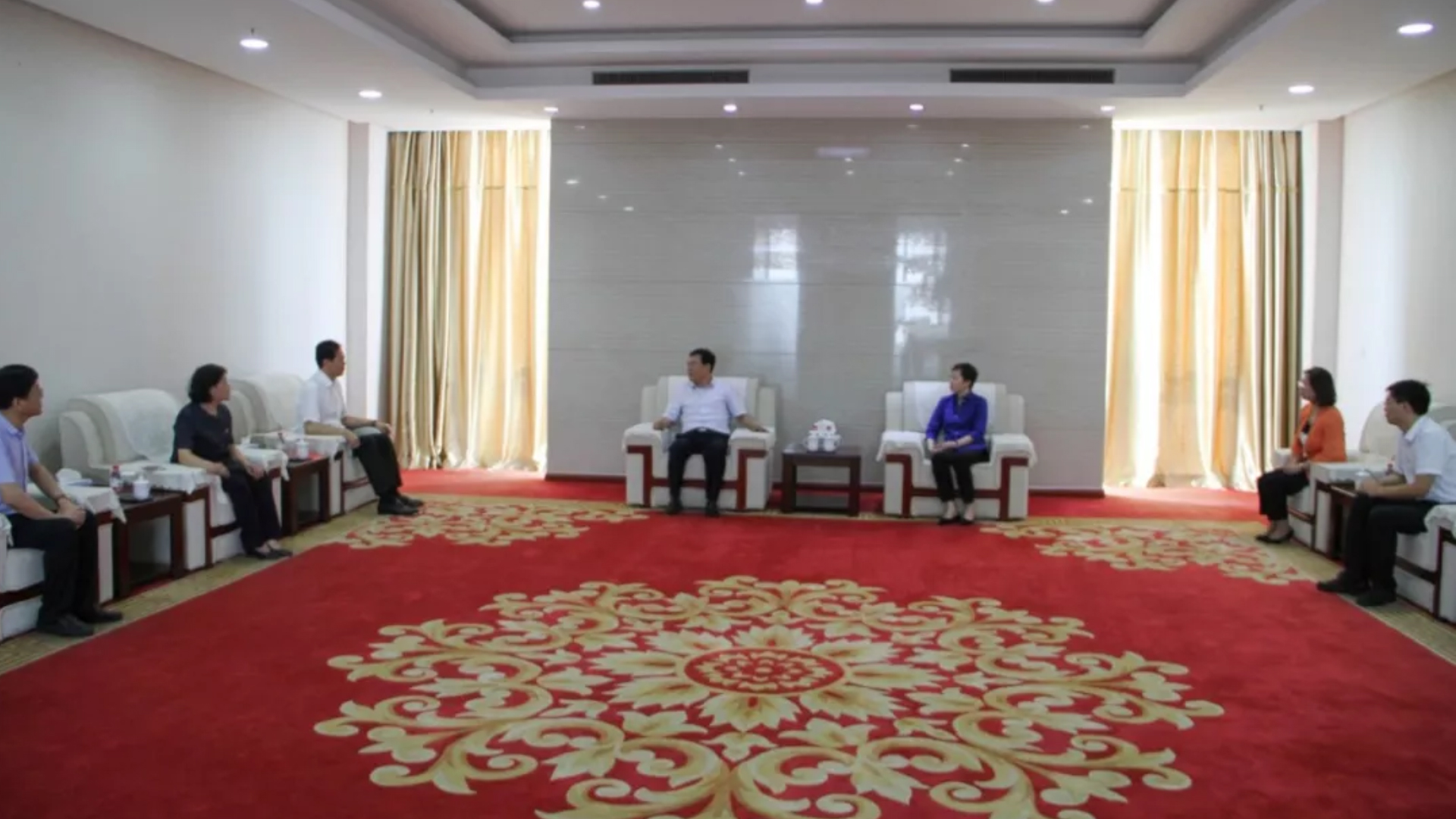 濰坊市委常委、組織部部長(zhǎng)劉國(guó)偉來(lái)浩信集團(tuán)走訪(fǎng)慰問(wèn)省勞模呂繼賢董事長(zhǎng)